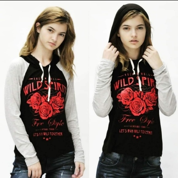 🌟Last 1🌟Lightweight Hoodie - Picture 3 of 3